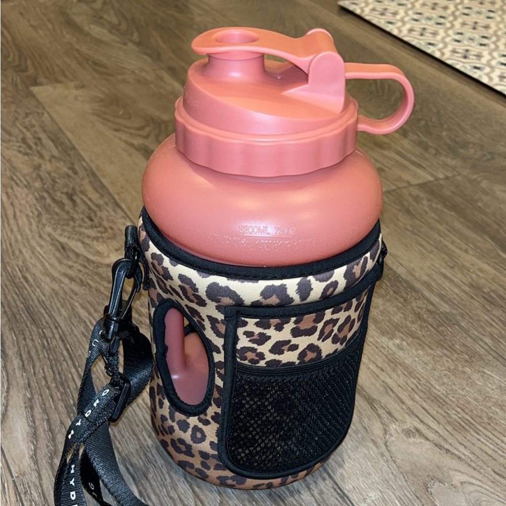 Hydro Jug with leopard sleeve